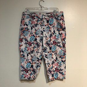 St. John's Bay Floral Crop Pants Size 12